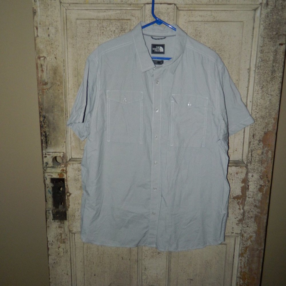 The North Face Mens Button Front Shirt Size XXL (G-12)